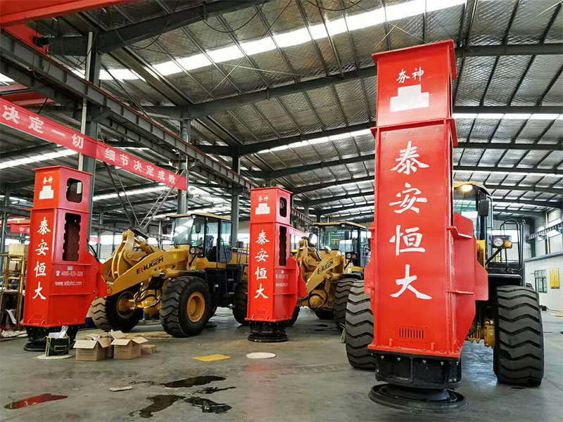 鏟車液壓夯實機(jī) 鏟車液壓夯實機(jī)